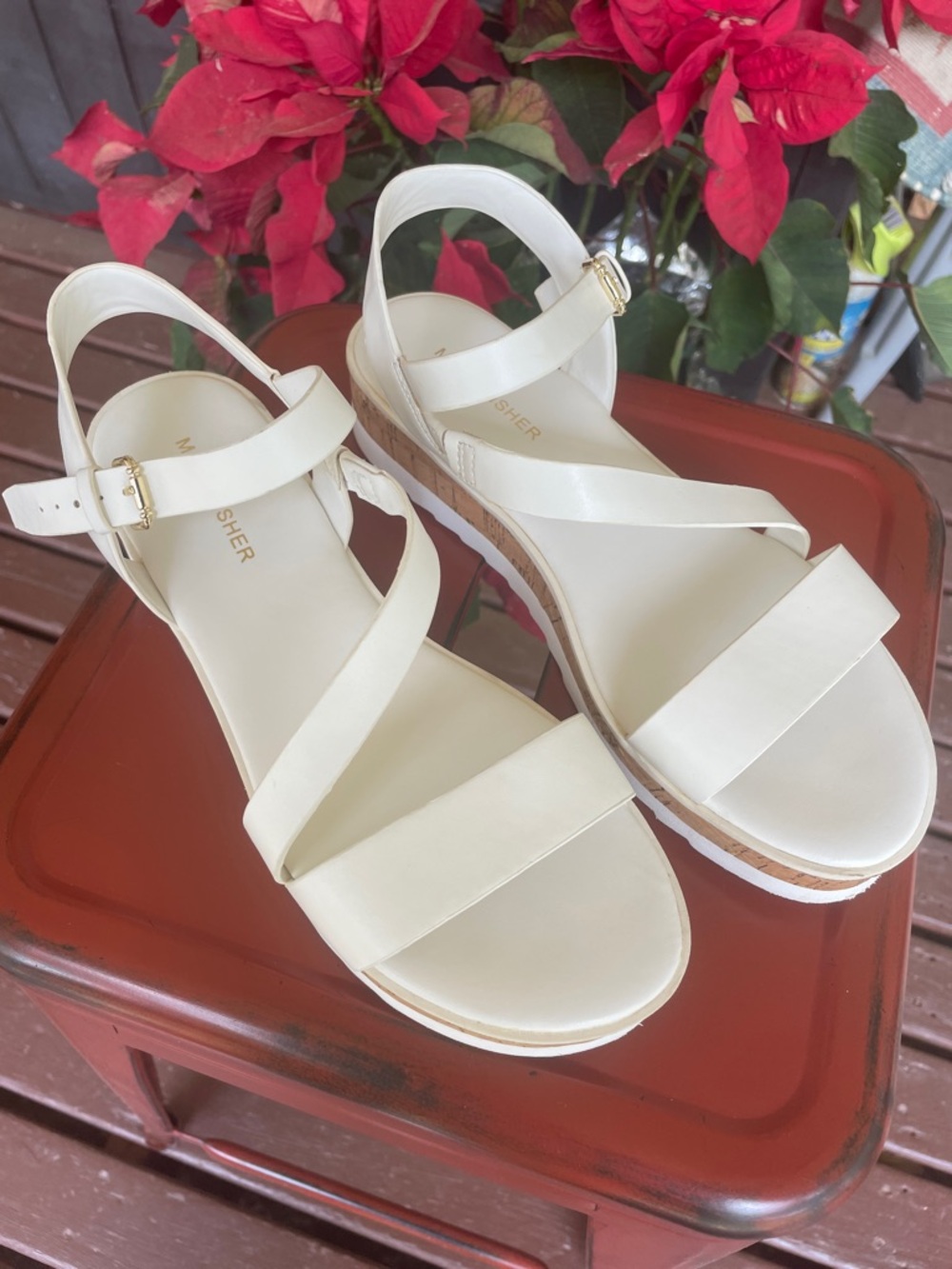 Marc Fisher Women's Grandie Treaded Platform Wedge Sandals in White, EUC, Sz 9M